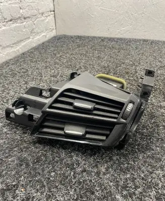 BMW X5 F15 Dashboard side air vent grill/cover trim 9252926