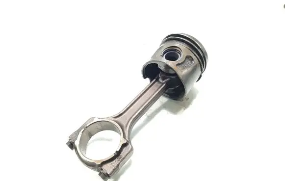 Opel Astra H Piston with connecting rod 