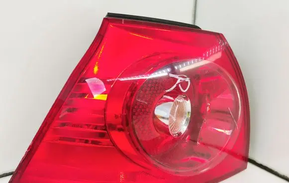 Volkswagen Golf V Rear/tail lights 1K6945095N 02S28490102 A01548993
