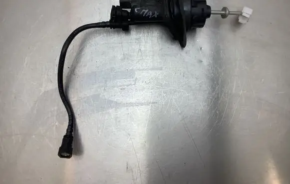 Ford C-MAX II Clutch master cylinder SE10031 140617003927