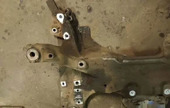 Peugeot 508 Front subframe 968873211A