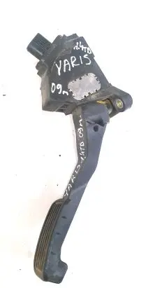 Toyota Yaris Accelerator throttle pedal 781100D010