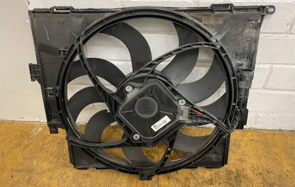 BMW 4 F36 Gran coupe Electric radiator cooling fan 864946