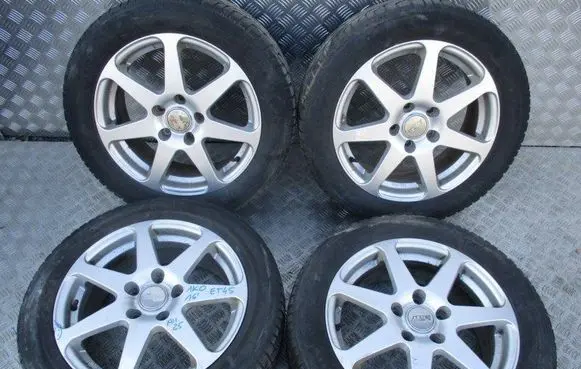 Volkswagen Golf V R16 alloy rim 