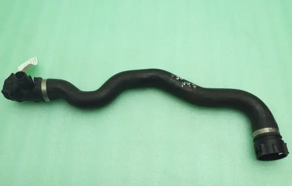 BMW 1 F20 F21 Engine coolant pipe/hose 7811127 17127811127