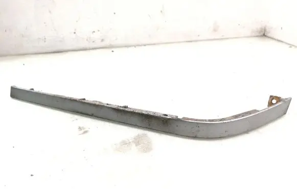 Mercedes-Benz C W202 Under headlight/headlamp trim 2028260577