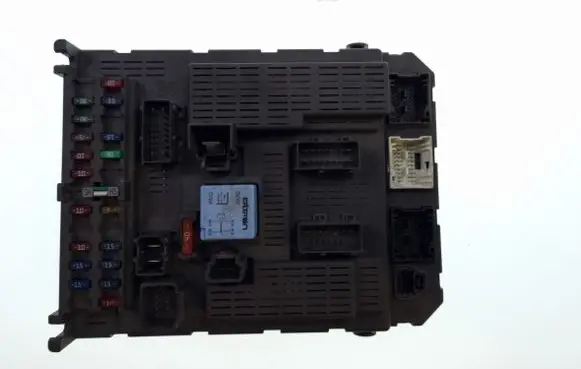 Citroen C5 Fuse module 9647448280