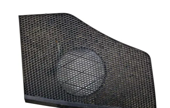 Side speaker trim/cover