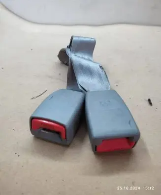 KIA Magentis Rear seatbelt buckle
