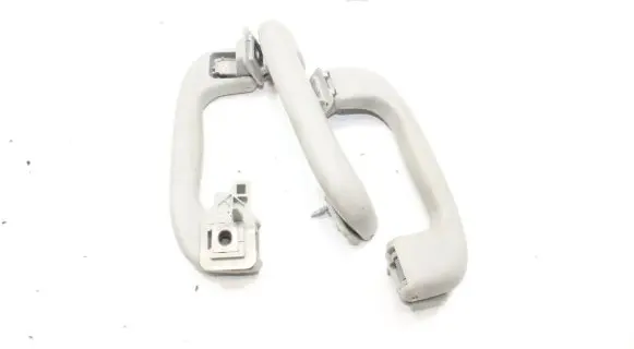 Chevrolet Orlando A set of handles for the ceiling 