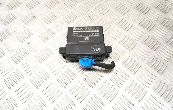 Volkswagen PASSAT B6 Gateway control module 3C0907530C 402063TFJ 3C0907951A