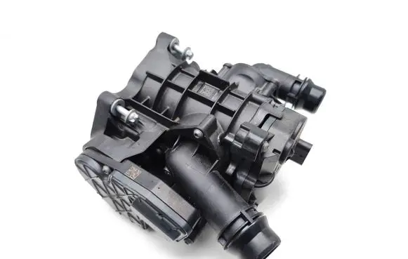 Thermostat/thermostat housing