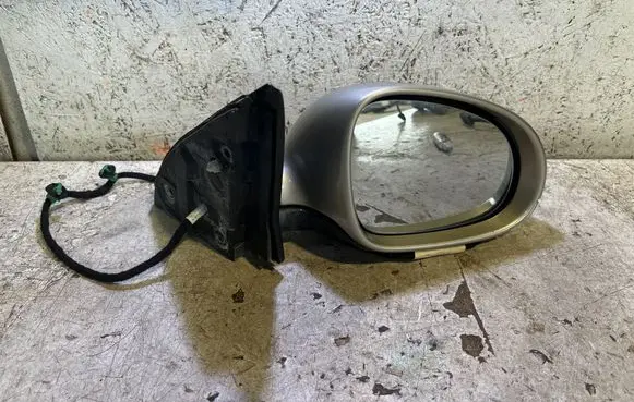 Front door electric wing mirror