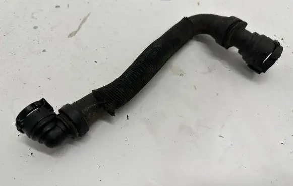 BMW 5 G30 G31 Engine coolant pipe/hose 9299619