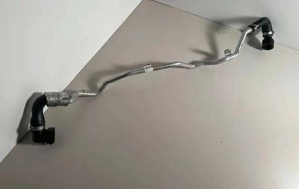 BMW 5 G30 G31 Engine coolant pipe/hose 8576310