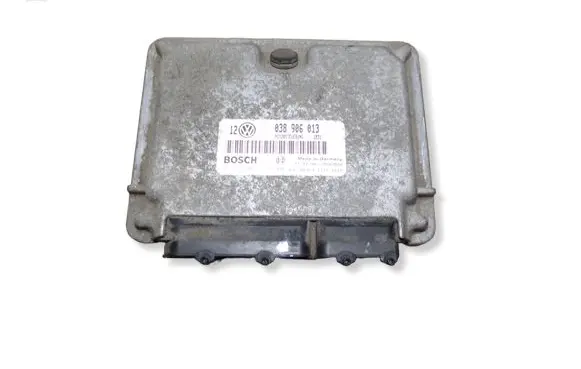 Volkswagen Golf IV Engine control unit/module 0281001759