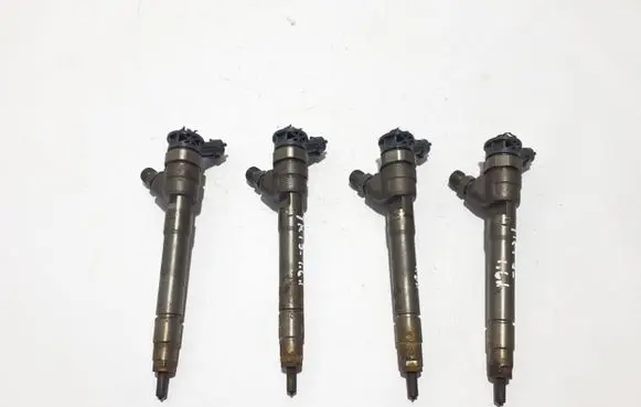 Renault Trafic III (X82) Fuel injector 0445110546