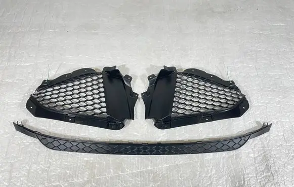 Maserati GranTurismo II Front bumper lower grill 670224994 6702249940 10157275