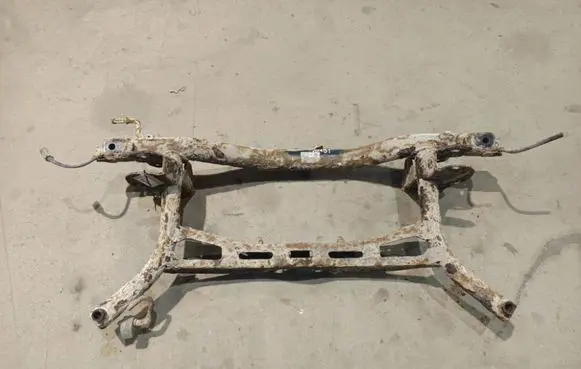 Volkswagen Golf V Rear subframe 
