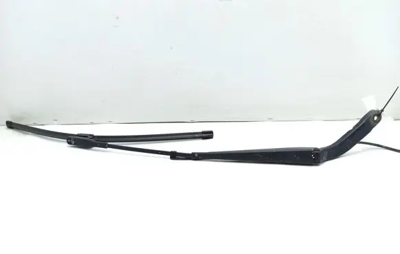 Mercedes-Benz Sprinter W906 Front wiper blade arm A9068200744