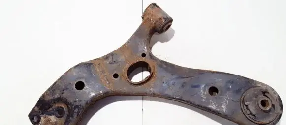 Toyota Avensis T270 Front lower control arm/wishbone