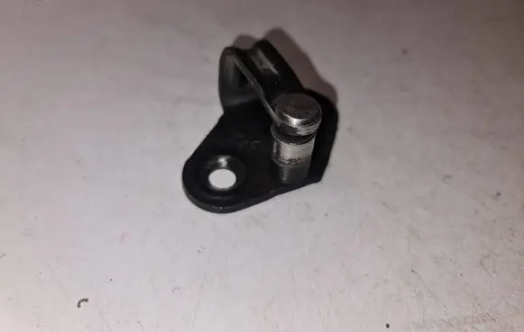 Volkswagen Transporter - Caravelle T4 Front door lock loop/hook striker 701837767