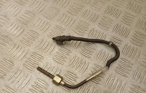 Mercedes-Benz E W213 Exhaust gas temperature sensor A0009059905 A0255456526