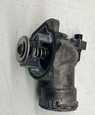 Mercedes-Benz R W251 Thermostat/thermostat housing A6422001615