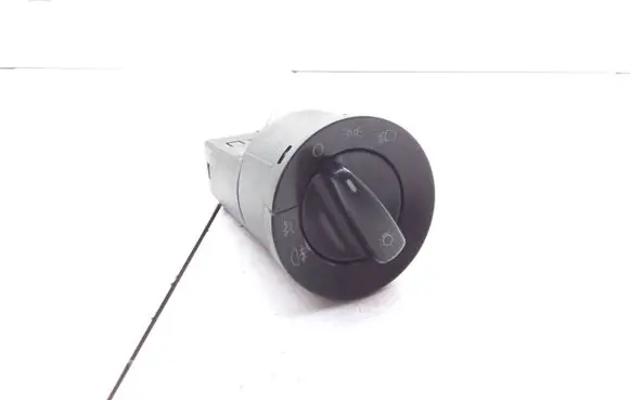 Volkswagen Golf IV Light switch 1C0941531A