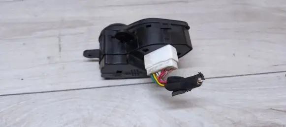 Hyundai Santa Fe Wing mirror switch 9353026020