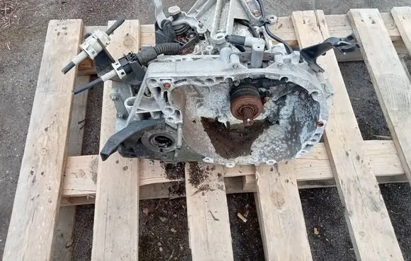 Nissan Micra Manual 5 speed gearbox JH3140