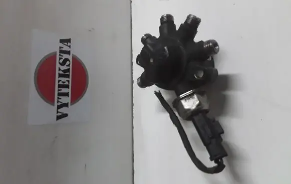 Ford Focus Fuel main line pipe