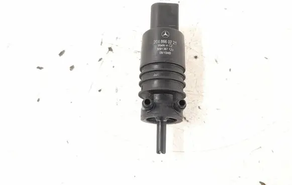 Mercedes-Benz C W204 Windshield washer spray nozzle 2048660221 3091387