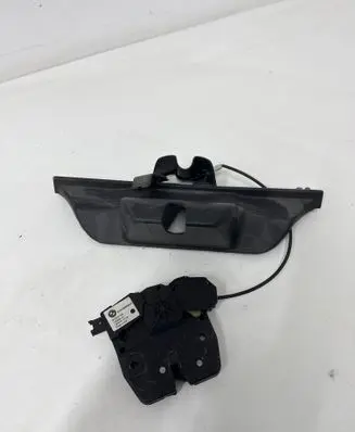 Tailgate/trunk/boot lock/catch/latch