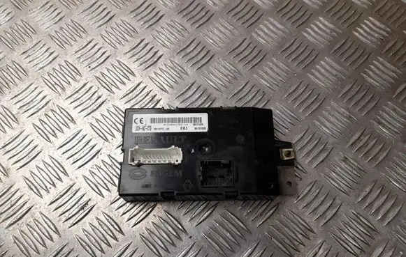 Renault Master II Comfort/convenience module 8200461382