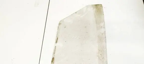 Opel Rekord E2 Rear vent window glass 