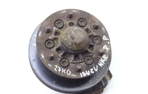 Isuzu N Series Front wheel hub
