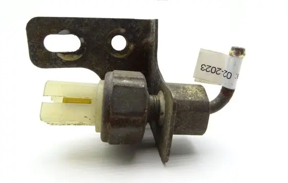 Mitsubishi L200 Vacuum valve 9X04H