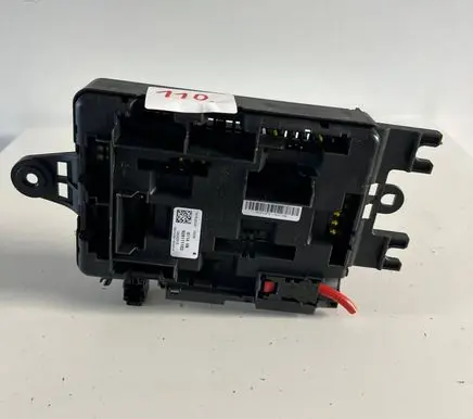 BMW 1 F20 F21 Fuse module 926111103 1917800000 02082012