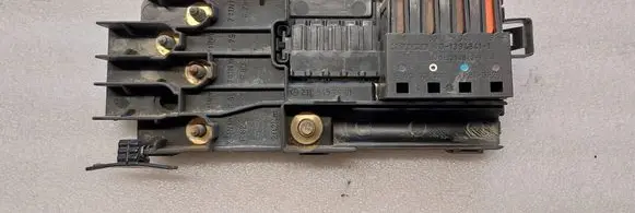 Mercedes-Benz ML W164 Fuse module 2115452601