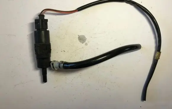 Audi A6 S6 C6 4F Headlight washer pump 3B7955681 00101612