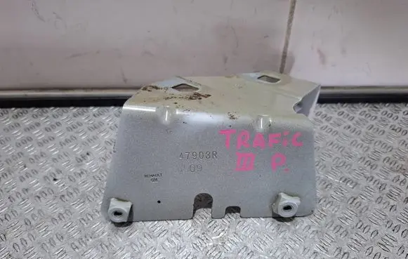 Renault Trafic III (X82) Fender mounting bracket 47903R