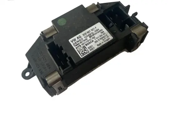 Volkswagen PASSAT B6 Heater blower motor/fan resistor 3C0907521F