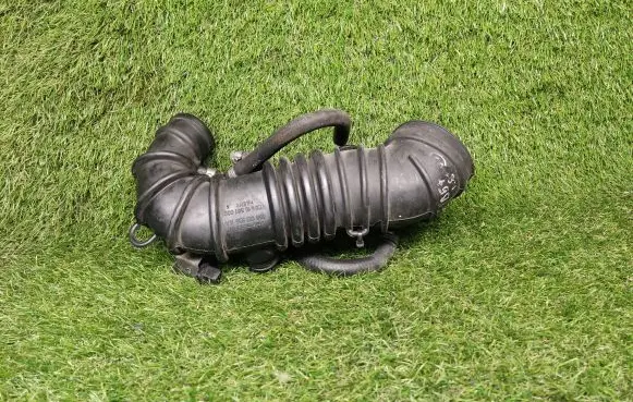 Audi A4 S4 B6 8E 8H Air intake hose/pipe 06B133356AA 416567002