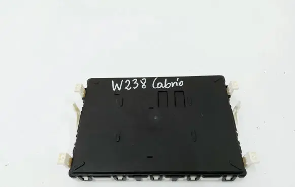 Mercedes-Benz E W238 Comfort/convenience module A2389008000