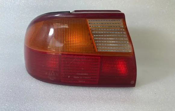 Ford Mondeo MK I Rear/tail lights 93BG13N004BA