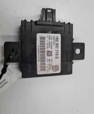 Audi A3 S3 8P Alarm control unit/module 1K0907719C 28024256