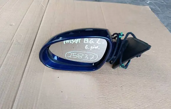 Volkswagen PASSAT B6 Front door electric wing mirror