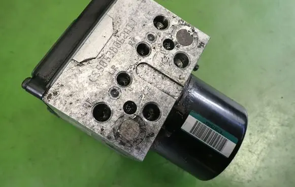 Peugeot 407 ABS Pump 9658028480