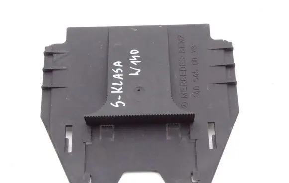 Mercedes-Benz S W140 Fuse box cover 1405450073